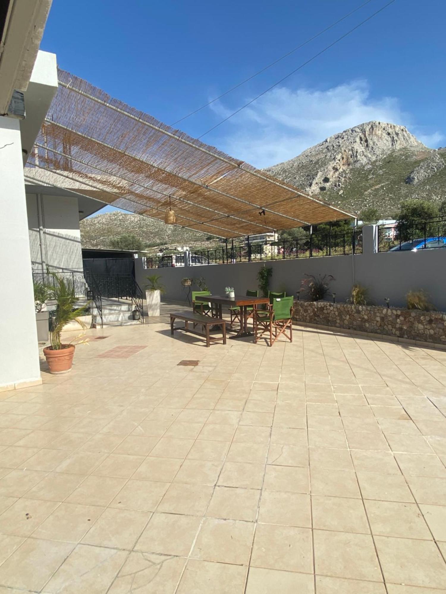 Apartment Kasteli House
